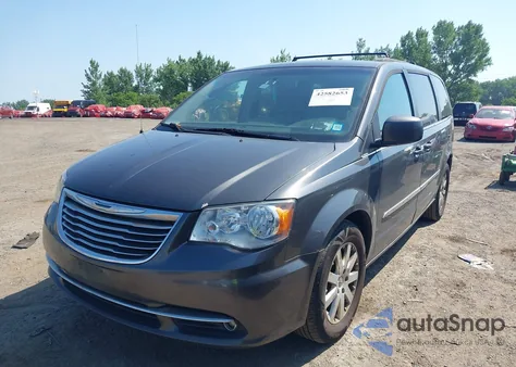 2016 Chrysler Town & Country Touring z USA, uszkodzony, nr VIN 2C4RC1BG3GR268961